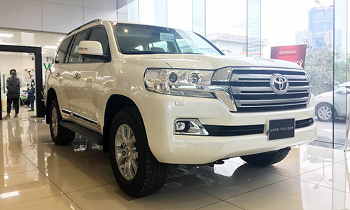 Cận cảnh Toyota Land Cruiser 2019 giá 3,99 tỷ tại Việt Nam