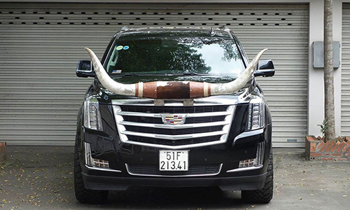 Đại gia Võng xếp Duy Lợi “cắm sừng” cho Cadillac tiền tỷ