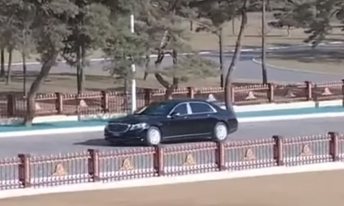 “Soi” Mercedes-Maybach S600 mới của ông Kim Jong Un 