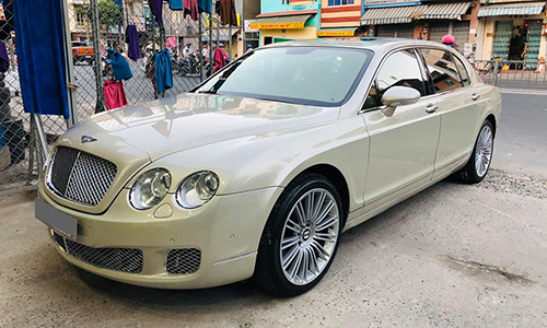 Xe siêu sang Bentley giá chỉ 2,35 tỷ đồng tại Việt Nam 