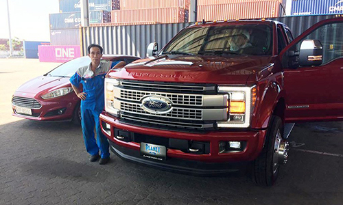 “Đập thùng” siêu bán tải Ford F-450 Super Duty tại VN