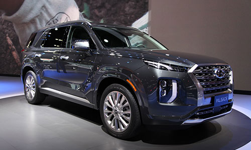 Hyundai Palisade mới giá từ 1,44 tỷ đồng "đấu" Ford Explorer