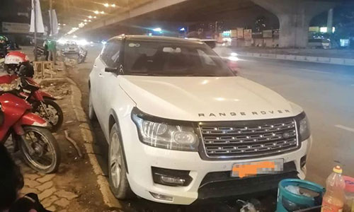 Mất gương vì độ xe "Tàu" Zotye thành Range Rover sang chảnh