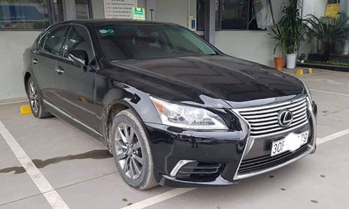 Thợ VIệt độ Lexus LS460L cũ thành mới hết 340 triệu đồng