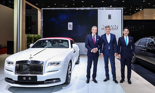 Dàn xe siêu sang Rolls-Royce ùn ùn đến TQ