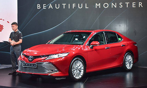 Ra mắt Toyota Camry 2019 giá hơn 1 tỷ đồng tại Việt Nam