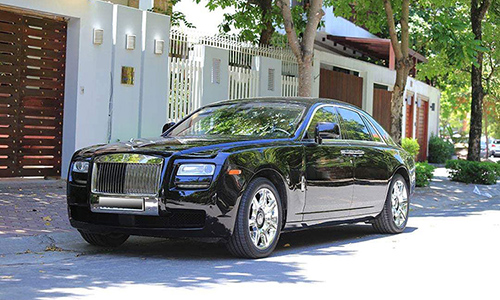 “Soi” xe sang Rolls-Royce Ghost chỉ hơn 9 tỷ ở Hà Nội