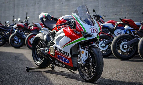 Siêu môtô Ducati Panigale V4 Nicky Hayden giá từ 1,6 tỷ 