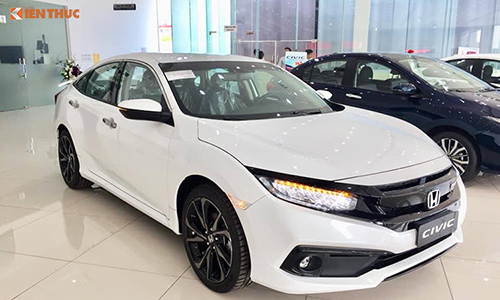 Vừa ra mắt tại VN, Honda Civic 2019 đã giảm giá 