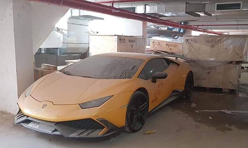 Siêu xe Lamborghini Huracan tiền tỷ "bỏ xó" tại Nha Trang