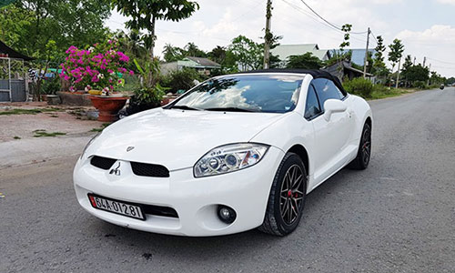 "Soi" mui trần Mitsubishi Eclipse chỉ 550 triệu tại Vĩnh Long