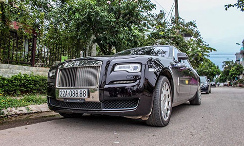 “Soi” Rolls-Royce 27 tỷ, biển tứ quý của đại gia Tuyên Quang 