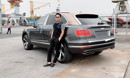 Đại gia Sài Gòn "đập thùng" xe sang Bentley Bentayga V8