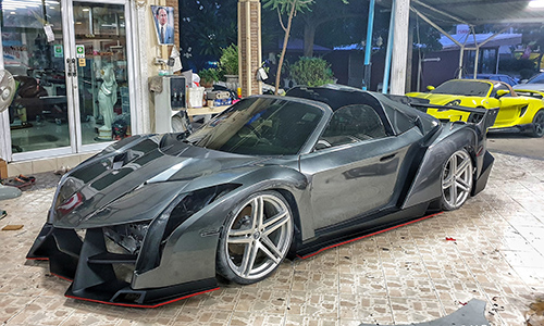 Toyota MR2 "nhái" siêu xe Lamborghini Veneno như đúc