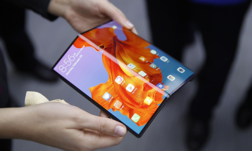 Huawei Mate X: Smartphone màn hình gập 84 triệu bất ngờ lên kệ