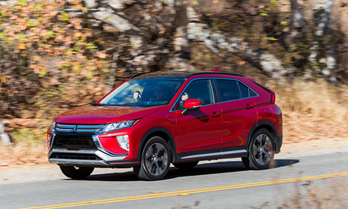 Crossover 5 chỗ Mitsubishi Eclipse Cross mới từ 658 triệu đồng