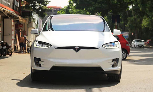 Tesla Model X P100D hơn 8 tỷ lên sàn xe cũ Hà Nội