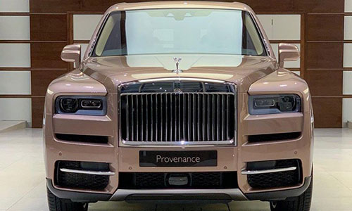 SUV siêu sang Rolls-Royce Cullinan nổi bật với chi tiết "hàng thửa"