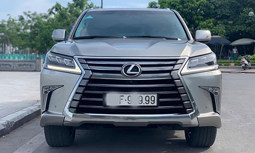 Xe sang Lexus LX570 dùng chán bán hơn 7 tỷ tại Hà Nội