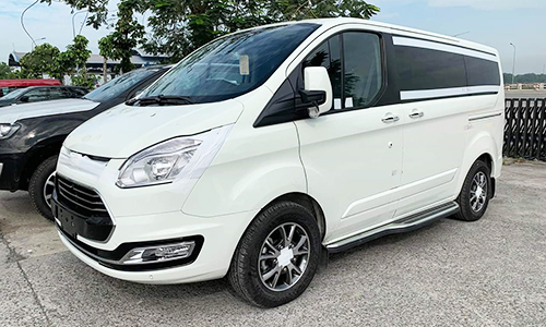 Cận cảnh Ford Tourneo từ 1 tỷ đồng tại Việt Nam