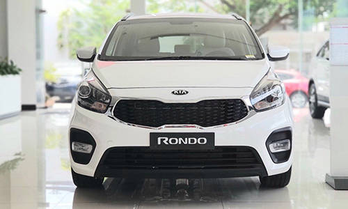 "Soi" xe Kia Rondo 7 chỗ chỉ 585 triệu tại Việt Nam