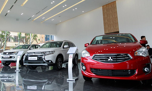 Xe ôtô Mitsubishi đại hạ giá trong "tháng cô hồn"