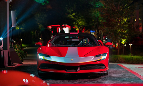 Ferrari SF90 Stradale hybrid 25 tỷ đồng đặt chân đến châu Á