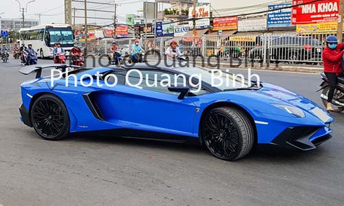 Xe Lamborghini Aventador SV Roadster gần 40 tỷ tại Việt Nam