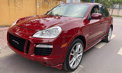 Cận cảnh Porsche Cayenne GTS chỉ 899 triệu đồng tại Hà Nội 