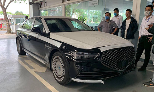 "Đập thùng" xe sang Genesis G90 hơn 3,5 tỷ đồng tại Việt Nam