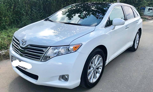 Toyota Venza nhập Mỹ, dùng 10 năm bán dưới 700 triệu ở Sài Gòn