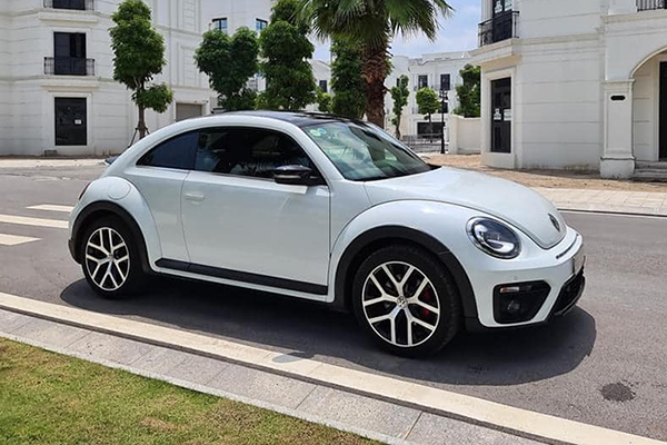 "Con bọ" Volkswagen Beetle Dune chạy lướt hơn 1,3 tỷ ở Hà Nội 