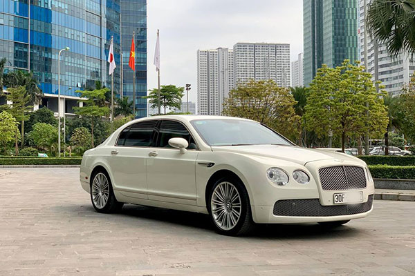 Chi tiết xe siêu sang Bentley Flying Spur chỉ 2,6 tỷ ở Hà Nội