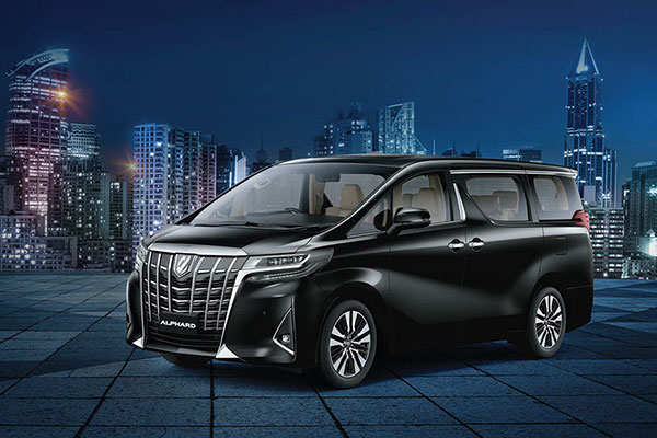 "Chuyên cơ mặt đất" Toyota Alphard 2021 hơn 4,2 tỷ tại Việt Nam