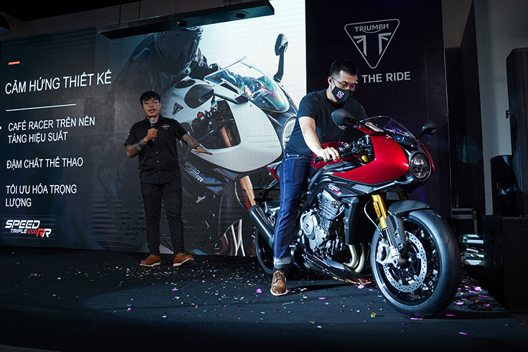 Chi tiết Triumph Speed Triple 1200 RR giá 659 triệu tại Việt Nam