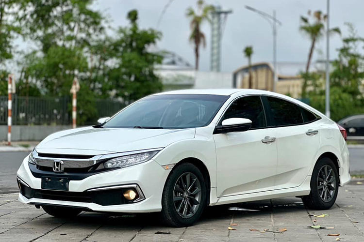 Có nên mua Honda Civic 2020 chỉ hơn 600 triệu ở Hà Nội?