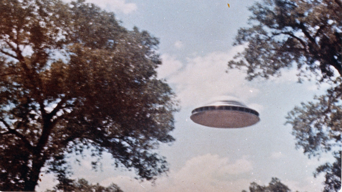 Hé lộ mới nhất về UFO và người ngoài hành tinh