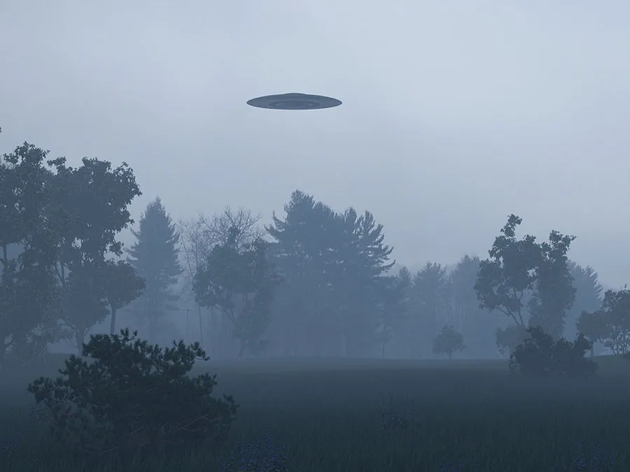 Xuất hiện UFO khổng lồ với 'hàng tấn đèn nhấp nháy quay tròn'