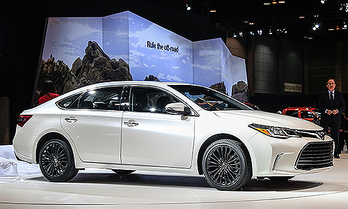 Cận cảnh hàng nóng Toyota Avalon 2016