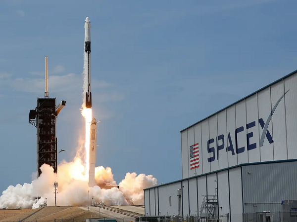 Năm 2024, SpaceX có thể đưa người tới sao Hỏa định cư vĩnh viễn