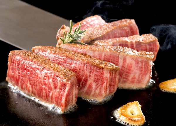 Điều đặc biệt khiến bò Wagyu có giá đắt đỏ tới vài triệu đồng/kg