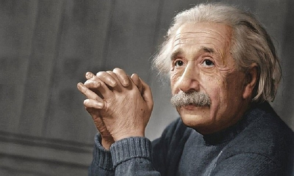 Giật mình bằng chứng Einstein lên tiếng về người ngoài hành tinh và UFO 