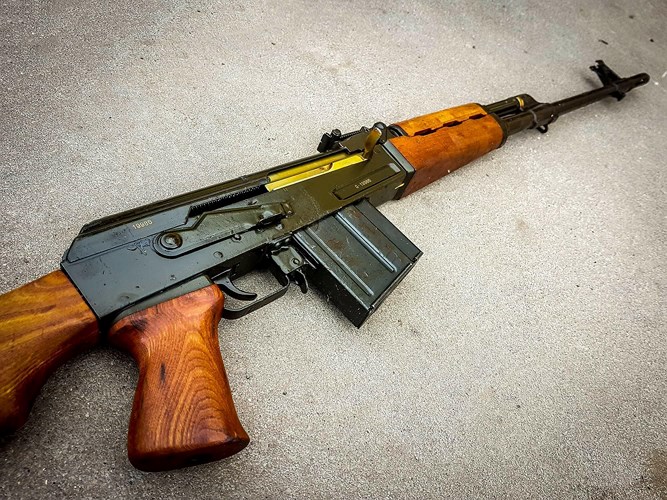 Soi khẩu súng bắn tỉa chỉ thua tiểu liên AK-47 một bậc