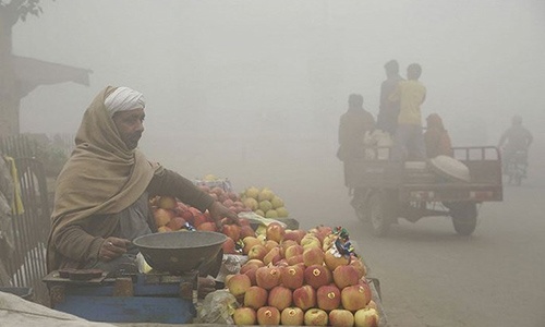 Hình ảnh đáng sợ về “màn sương độc hại” ở Ấn độ và Pakistan