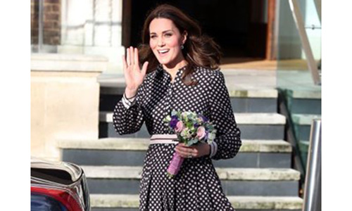 Ngất ngây với gu thời trang “bà bầu” sang chảnh của Kate Middleton