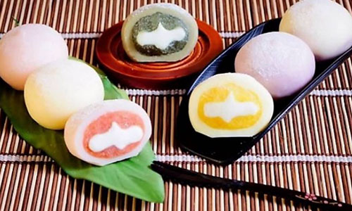 Video: Xem người Nhật kỳ công làm bánh mochi 