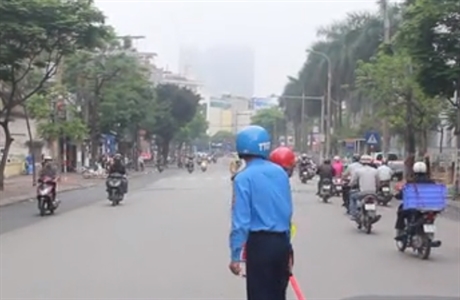 Video: Cấm nhiều phương tiện lưu thông trên đường Cát Linh, Hà Nội