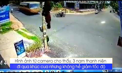 Video: Lao thẳng vào xe buýt, 3 người trên xe máy may mắn chỉ bị thương nhẹ