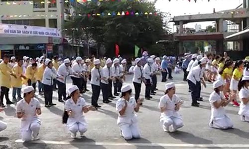 Video: 150 y, bác sỹ gây bất ngờ với điệu nhảy “rửa tay” trong bệnh viện