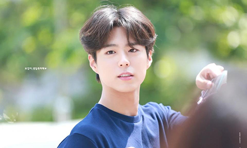 Hành trình thay đổi nhan sắc ấn tượng của Park Bo Gum